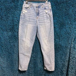 American eagle curvy mom jeans with stretch. Size 10